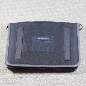 MAXCases Carrying Case (Sleeve) for 11" Notebook - LIKE NEW